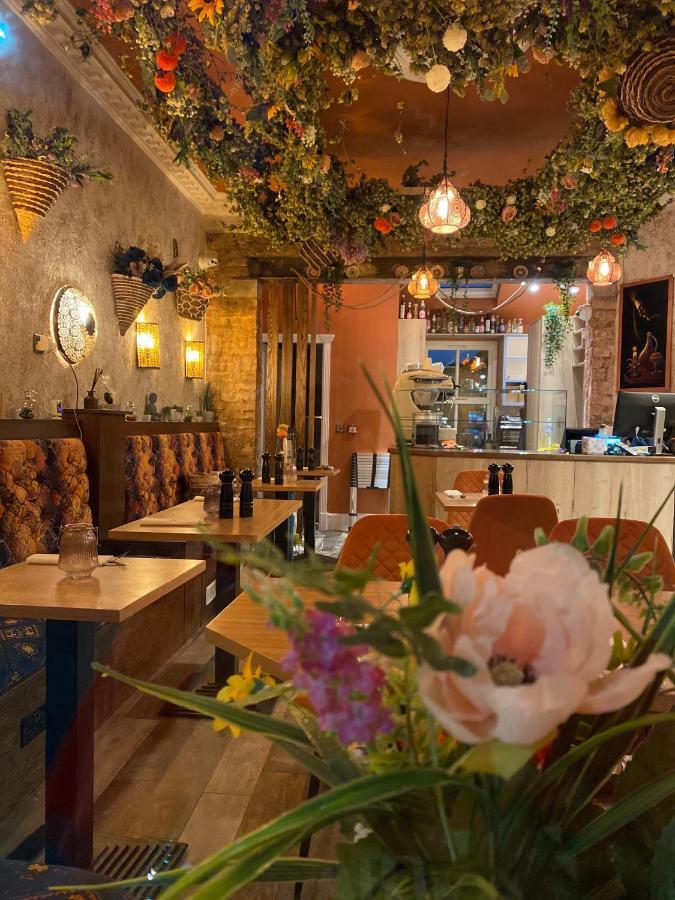 Domo Boutique Hotel オールドベリー エクステリア 写真